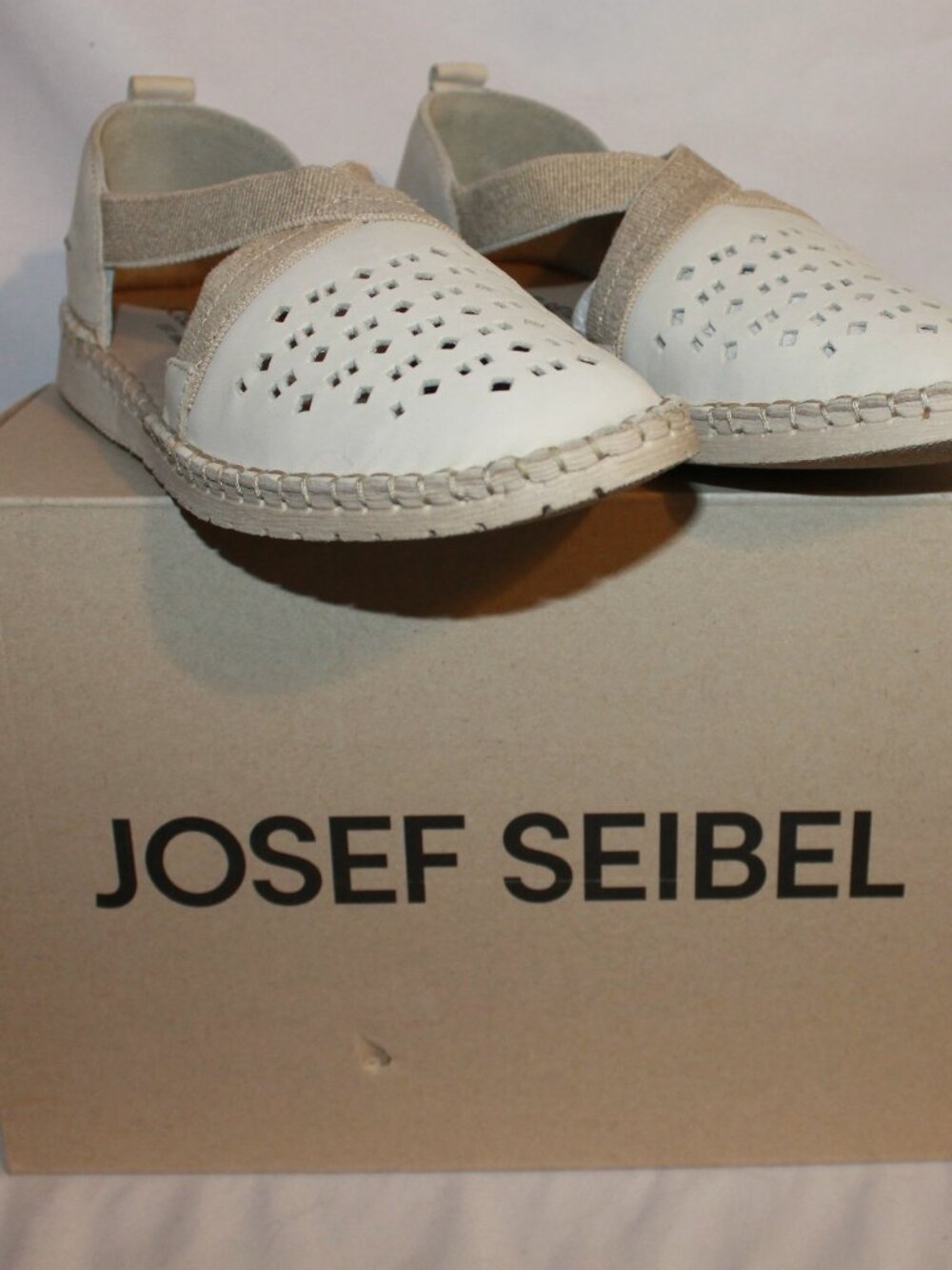 Josef Seibel Sofie 44 Espadrille Flat